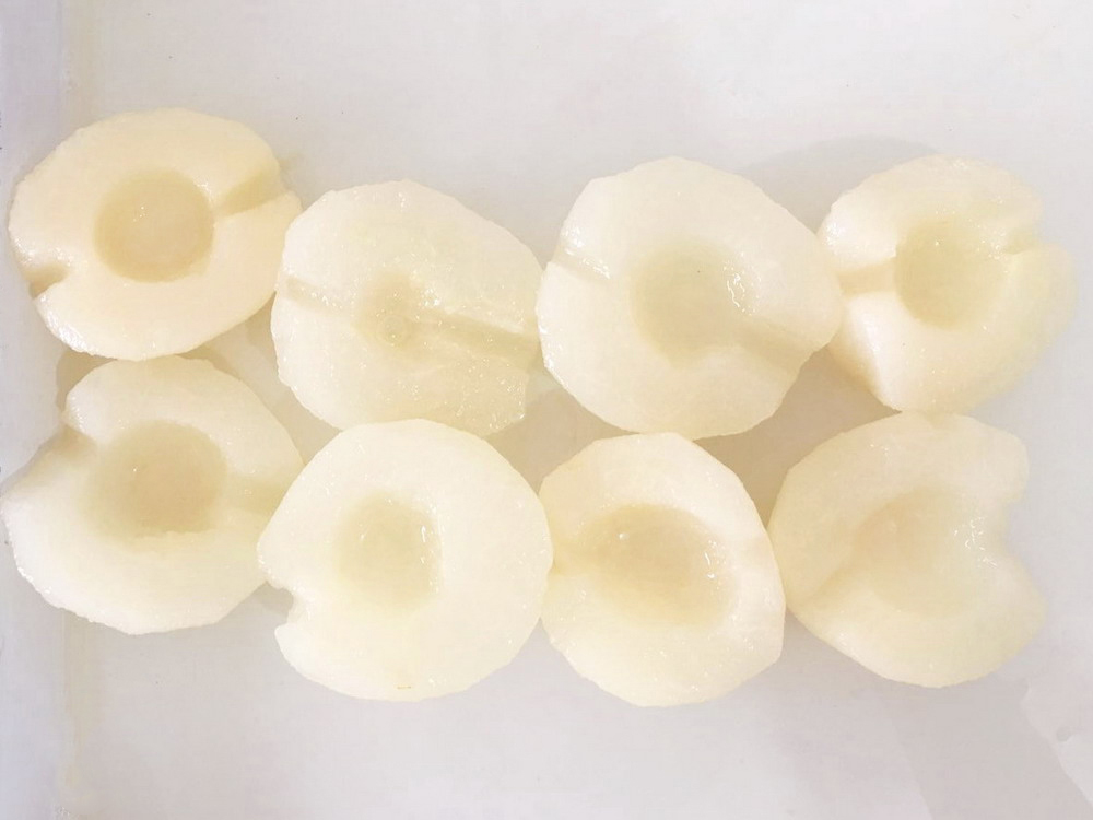 Snow Pears in Tin packing